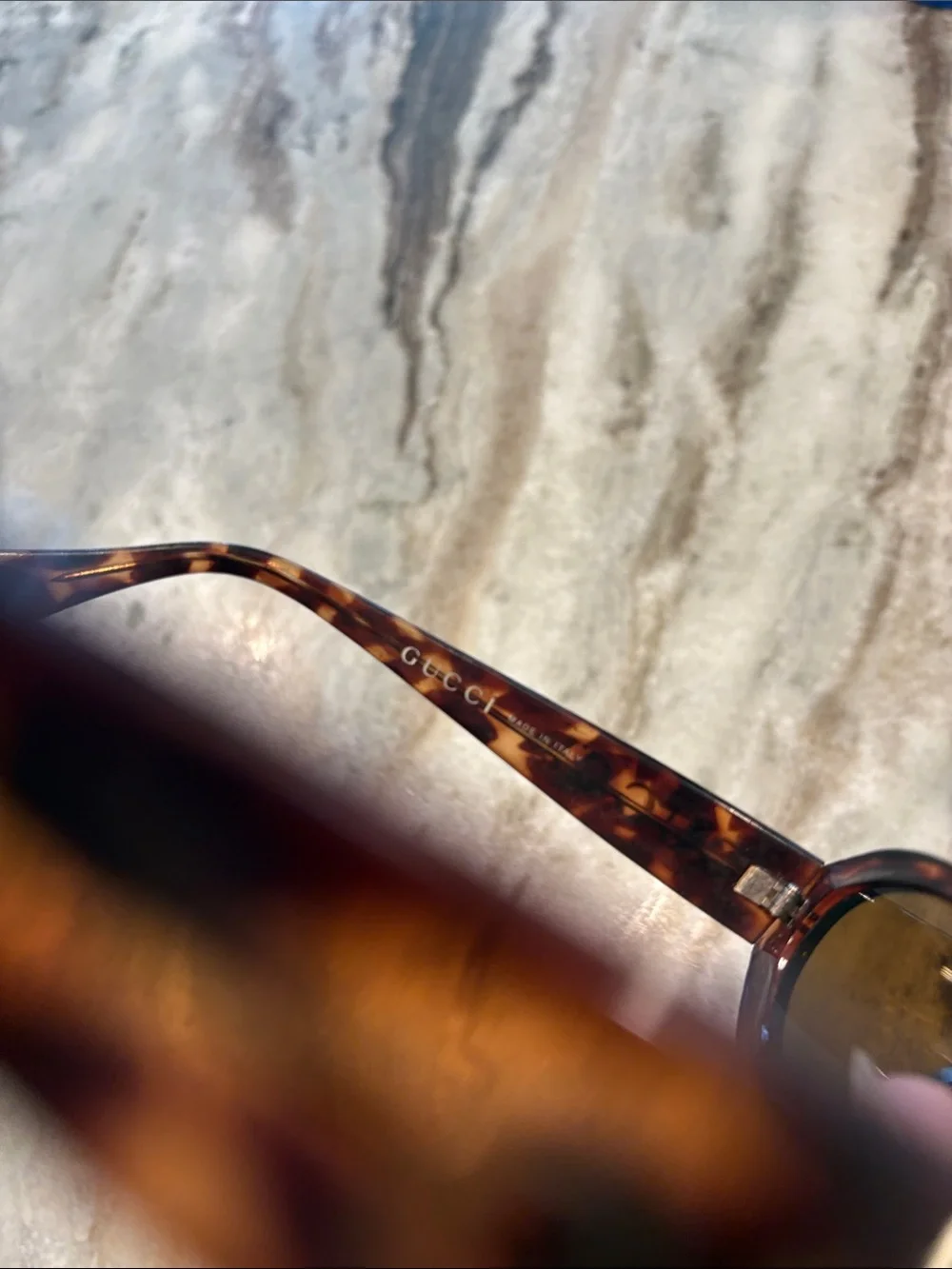 Vintage Designer Tortoiseshell Oval Women’s Sunglasses